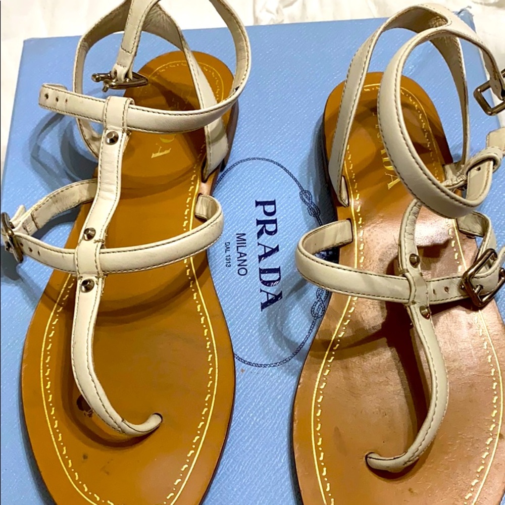 Prada sandals used but in good condition